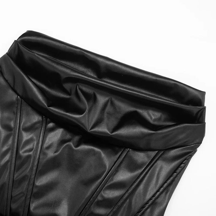 שמלת מיני סטרפלס דמוי עור בעיצוב מחוך וקיפולים - ויקטוריה