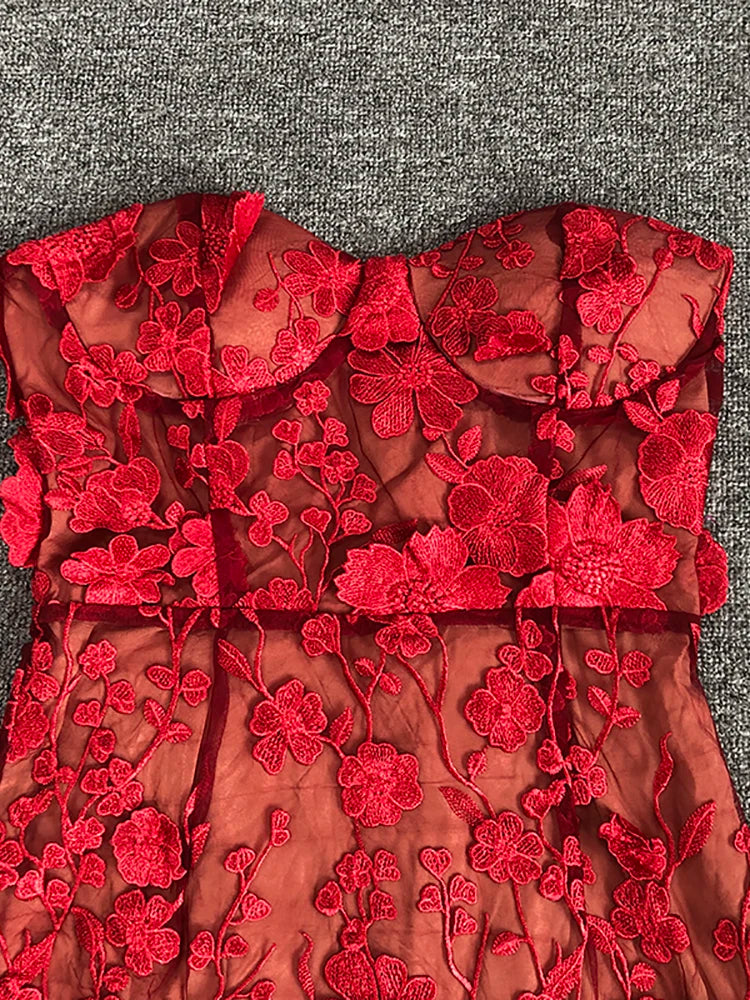 שמלת מידי סטרפלס בעיצוב רקמת פרחים - מוריה