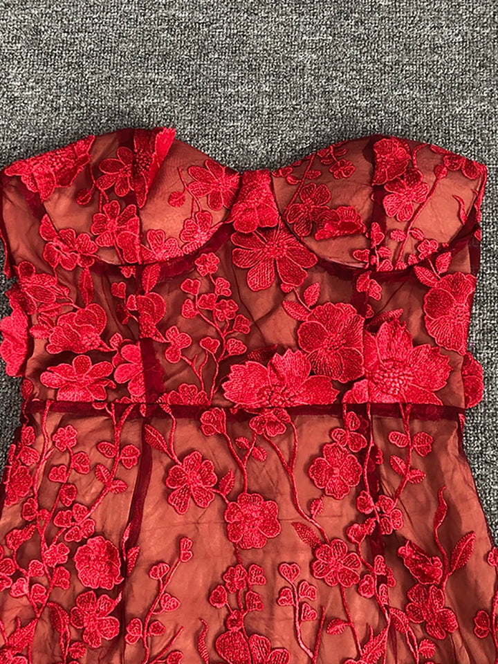 שמלת מידי סטרפלס בעיצוב רקמת פרחים - מוריה