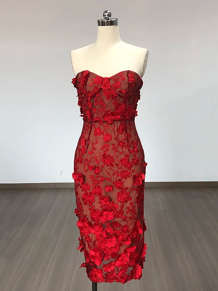 שמלת מידי סטרפלס בעיצוב רקמת פרחים - מוריה