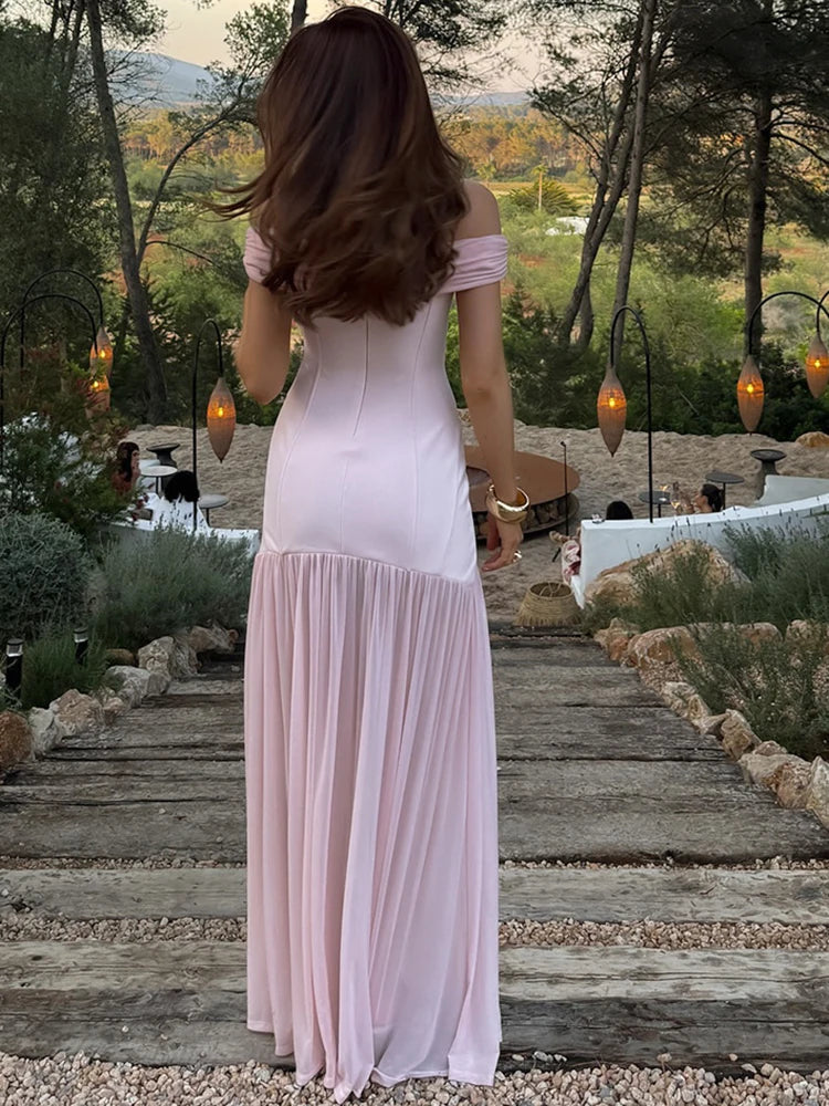 שמלת מקסי כתפיים חשופות בעיצוב שיפון בעיטור אבזם פרח זהב - אנג'לה