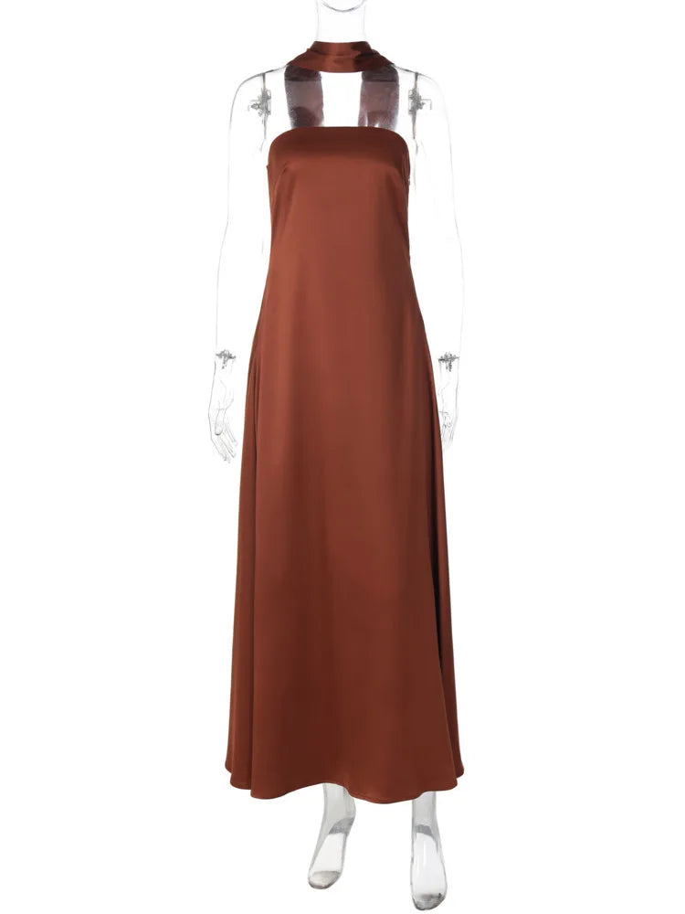 שמלת מקסי סטרפלס סאטן בעיטור צעיף תואם - טיראן