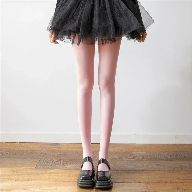 גרביונים אטומים / שקופים במגוון צבעים