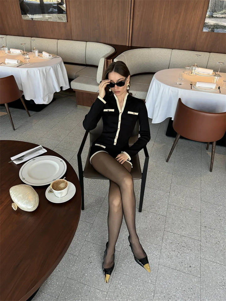 חליפת שני חלקים סרוגה בעיצוב קלאסי מחויט סריג ומכנסיים קצרים - אלנה