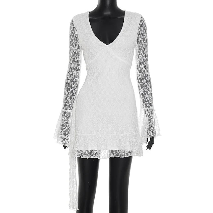 שמלת מיני תחרה בעיצוב שרוולי פעמון - רון לי