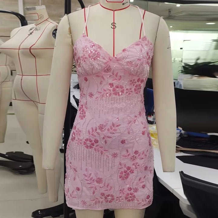 שמלת מיני בעיצוב פייטים וחרוזים קשירה בגב פתוח - לינדי