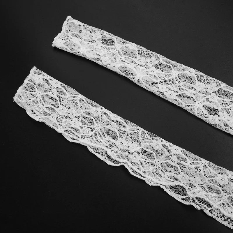 שמלת מיני תחרה בעיצוב שרוולי פעמון - רון לי