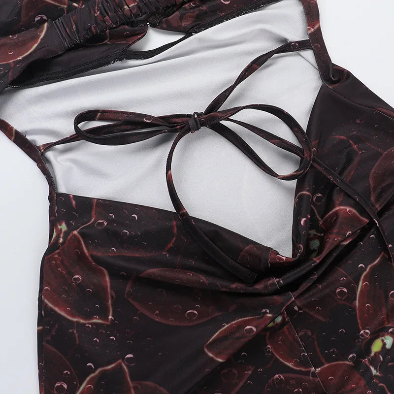 שמלת מקסי בהדפס מיוחד בעיצוב קשירה בצוואר ובגב בעיטור שסע - סולמא