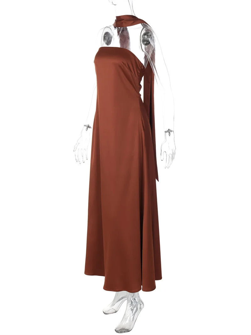 שמלת מקסי סטרפלס סאטן בעיטור צעיף תואם - טיראן