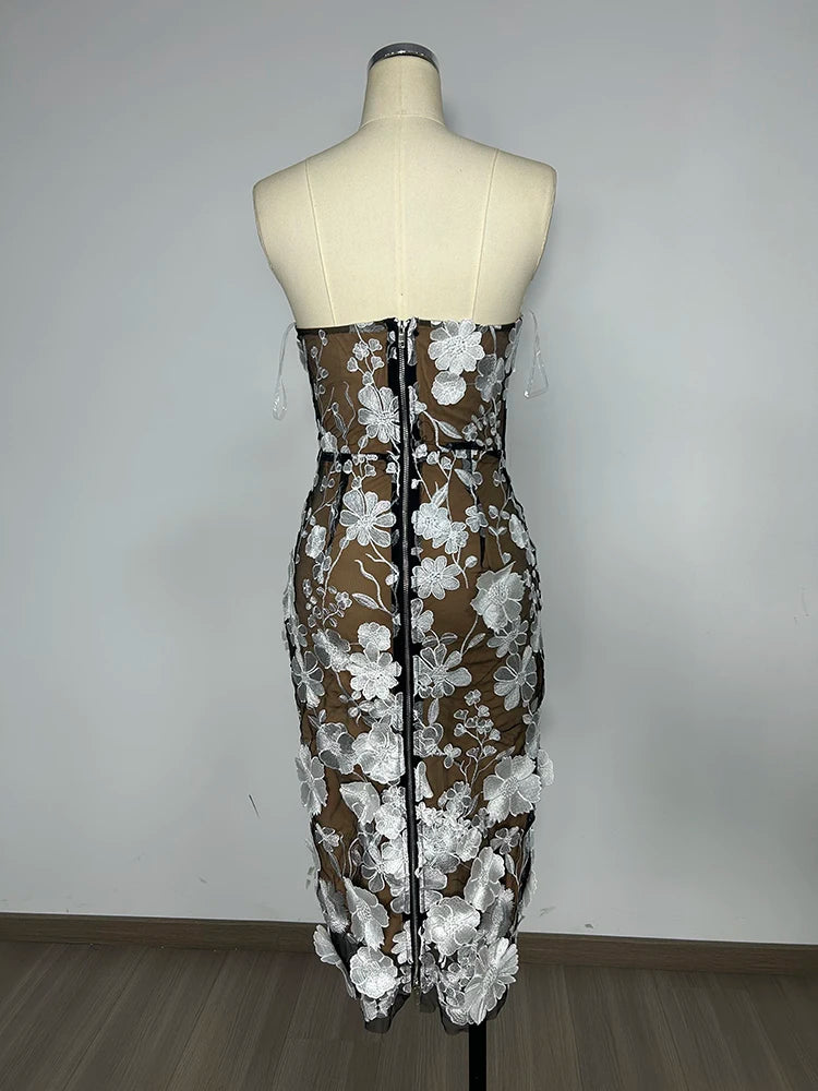 שמלת מידי סטרפלס בעיצוב רקמת פרחים - מוריה