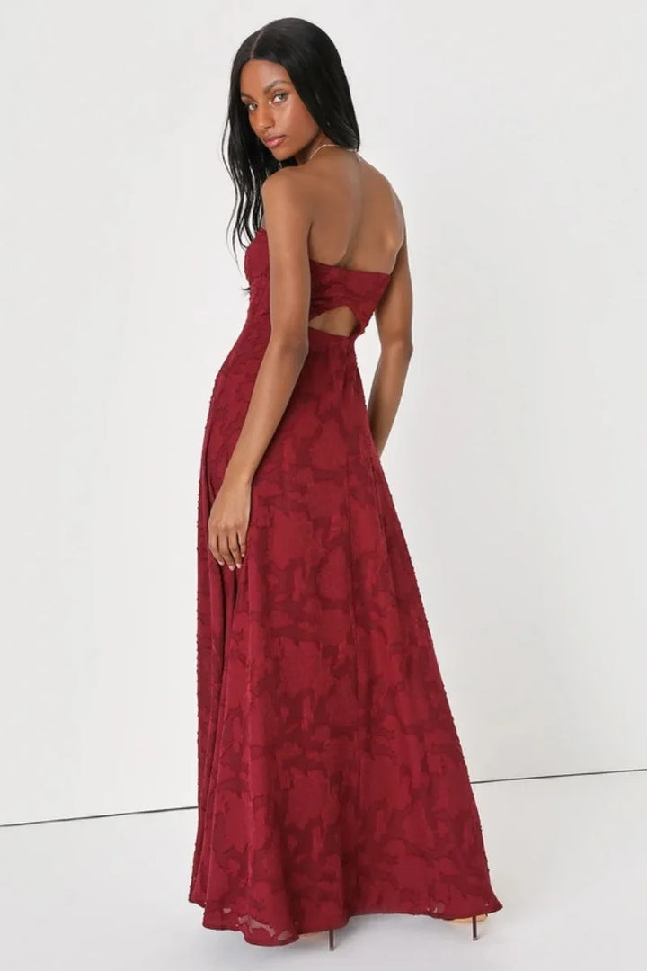 שמלת מקסי סטרפלס בעיצוב רקמת פרחים ושסע - פלורה