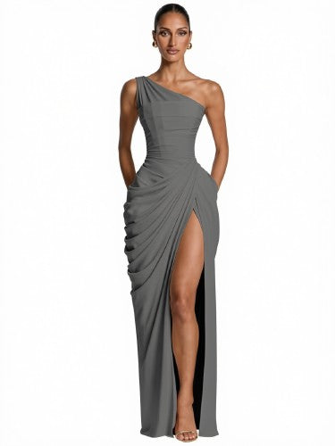 שמלת מקסי שסע קיפולים בעיצוב שסע וכתפייה אחת קשירה בגב להצמדה במותן - דריה